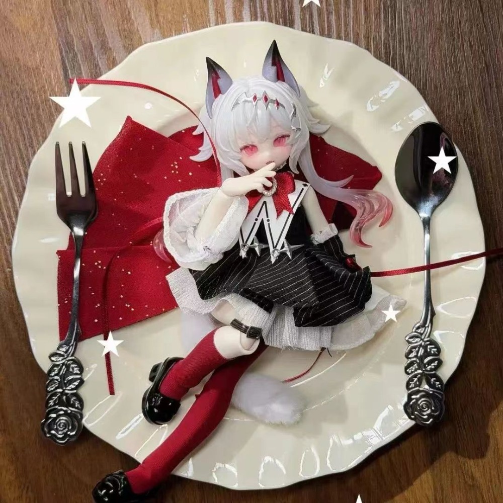 Mystery Box Blind Bag - Inedible Doll Lunar Lore Meow Meow