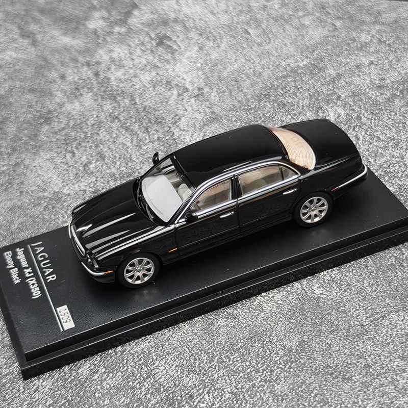 AR BOX Diecast Escala 1:64 XJ6 - Die Cast Car 1 64 avaliação e preço
